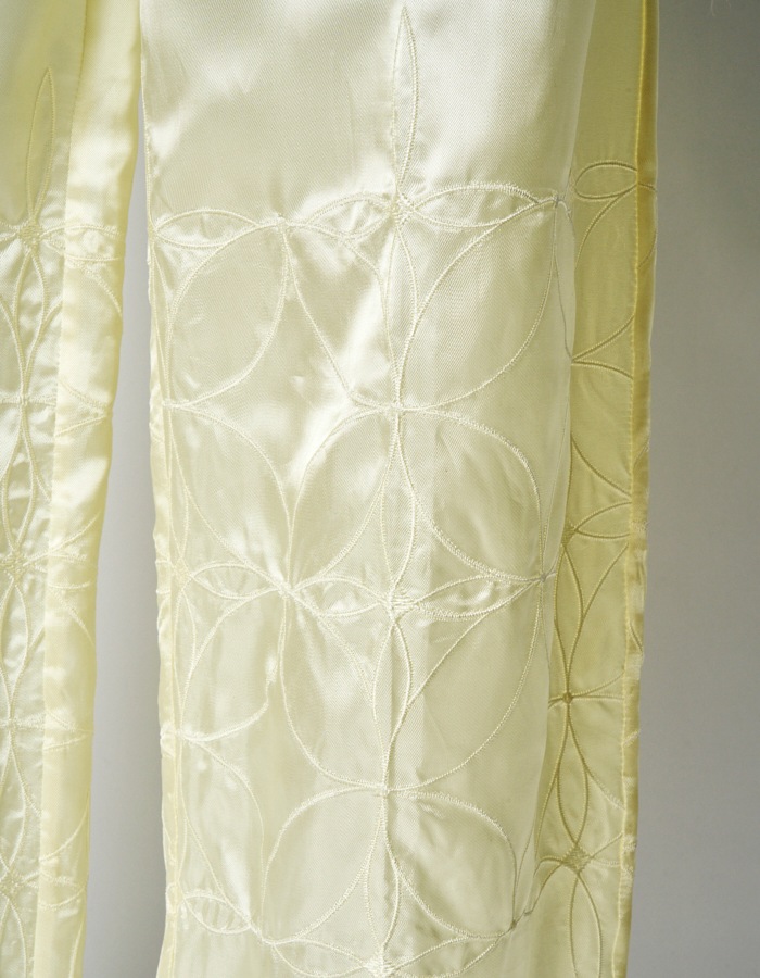 Tapa Pattern Embroidery Trousers / off white