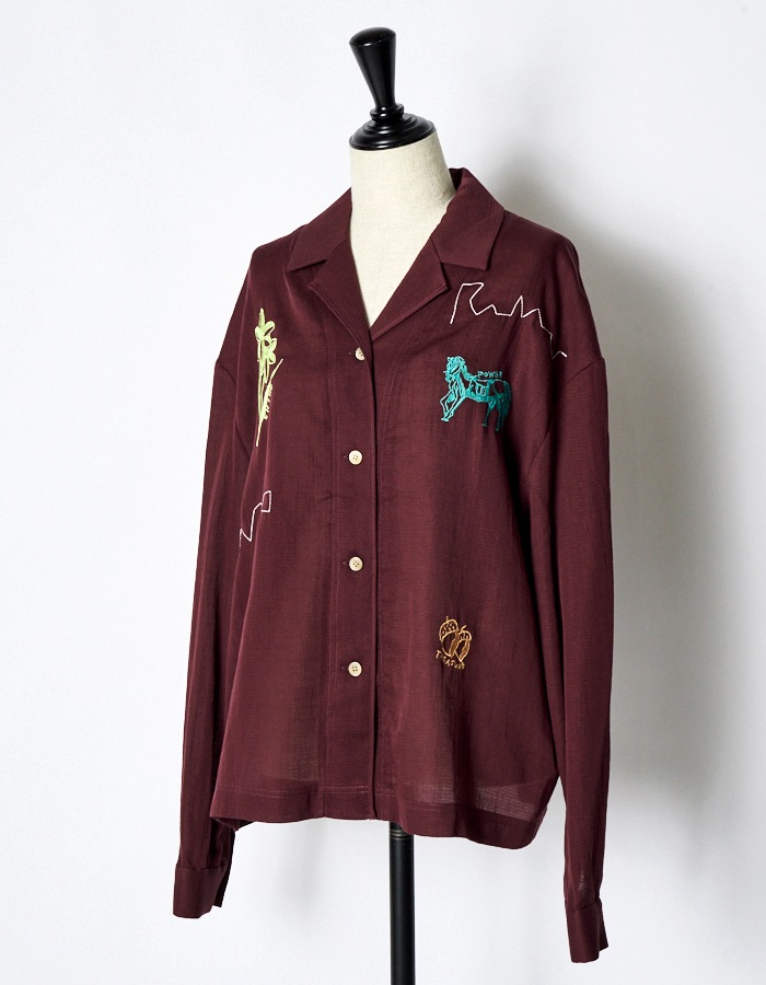 Treasure Embroidery Shirt / bordeaux