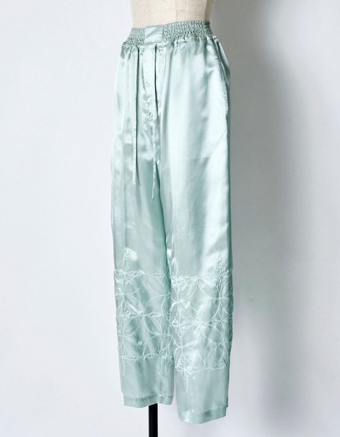 Tapa Pattern Embroidery Trousers / mint