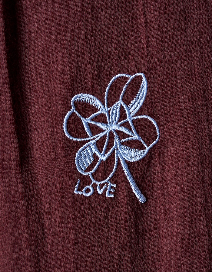 Treasure Embroidery Trousers / bordeaux