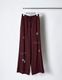 Treasure Embroidery Trousers / bordeaux