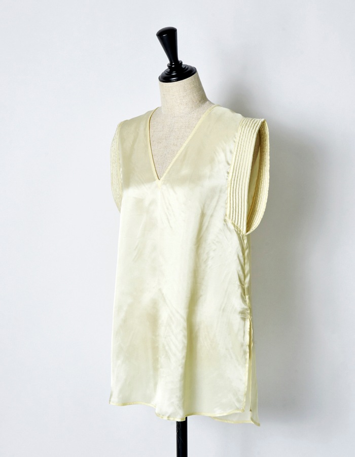 Viscose Sleeveless Tops / off white