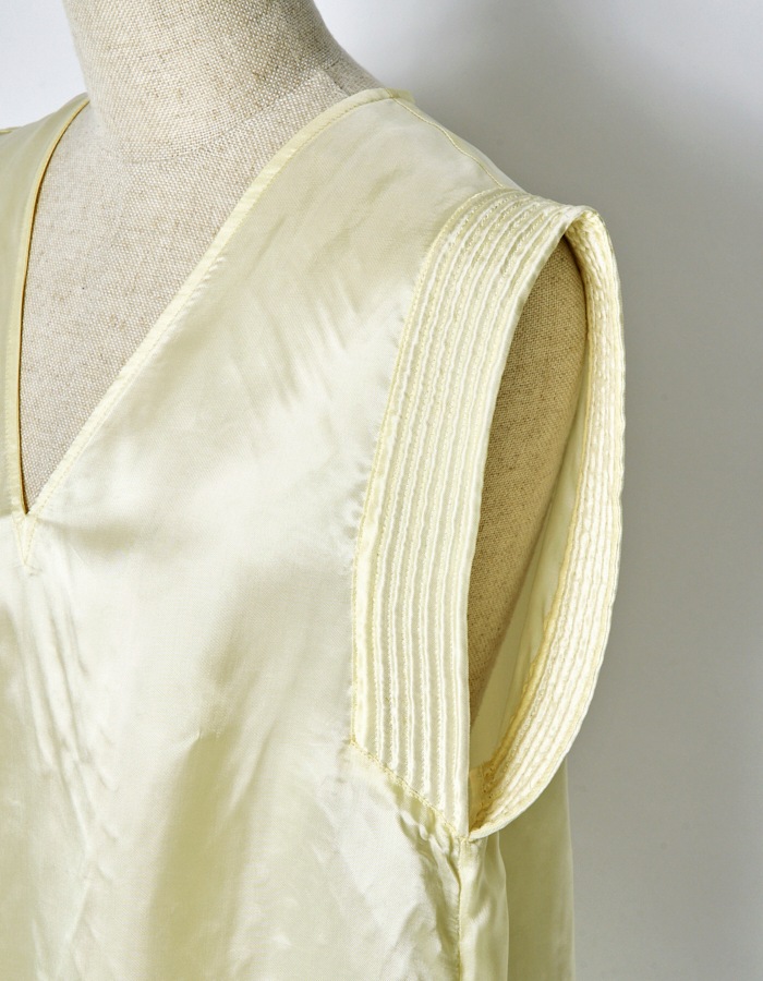 Viscose Sleeveless Tops / off white