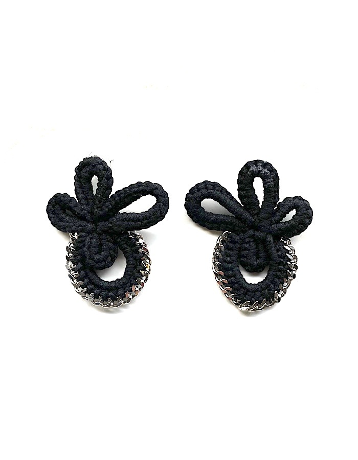 Flower Bond Yarn Pierced Earrings / black ACCESSORIES RUMCHE
