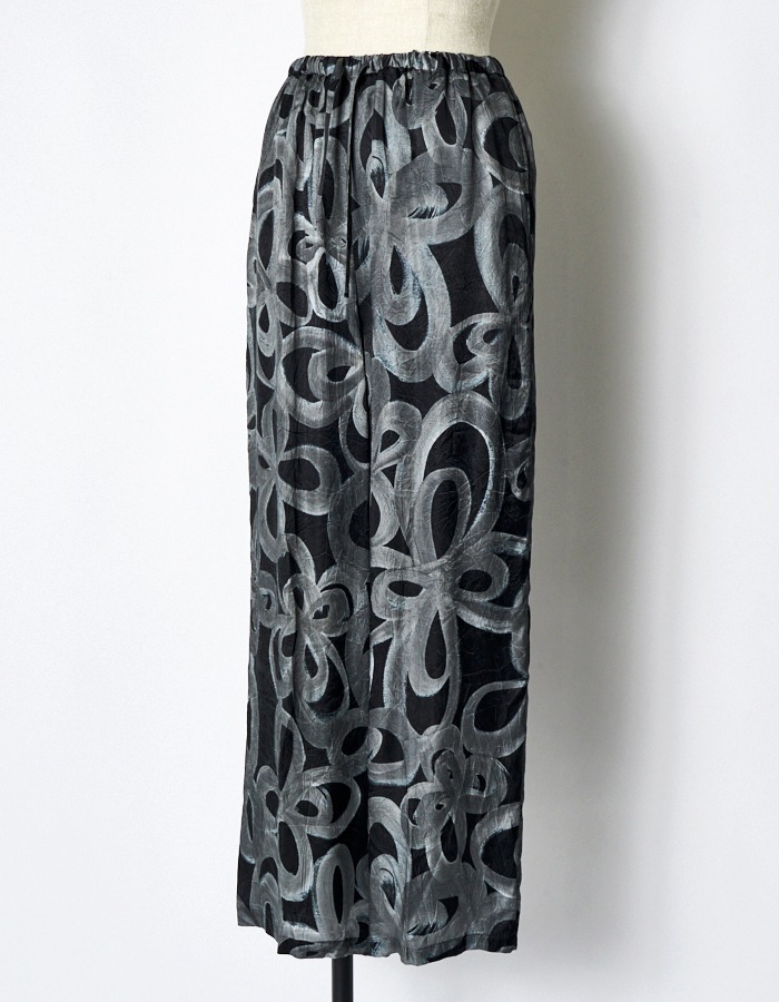 "Chain Flower" Print Trousers / black