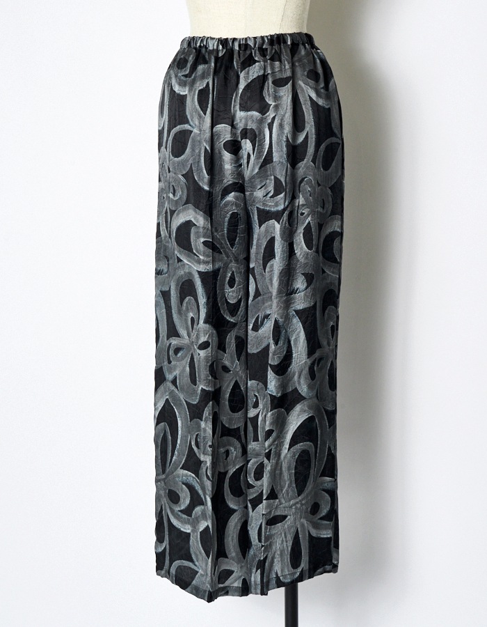"Chain Flower" Print Trousers / black