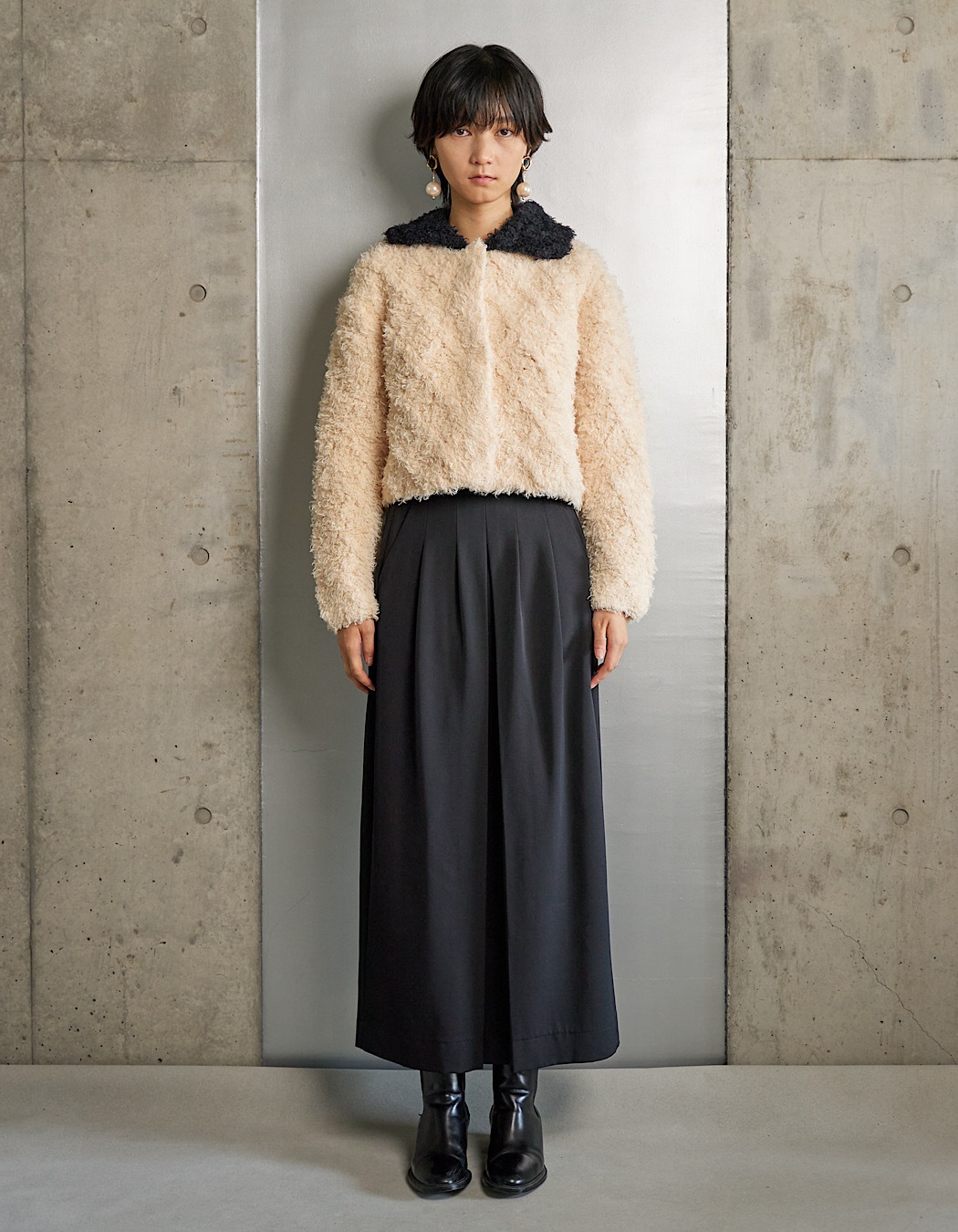 Inverted Pleats Skirt / black