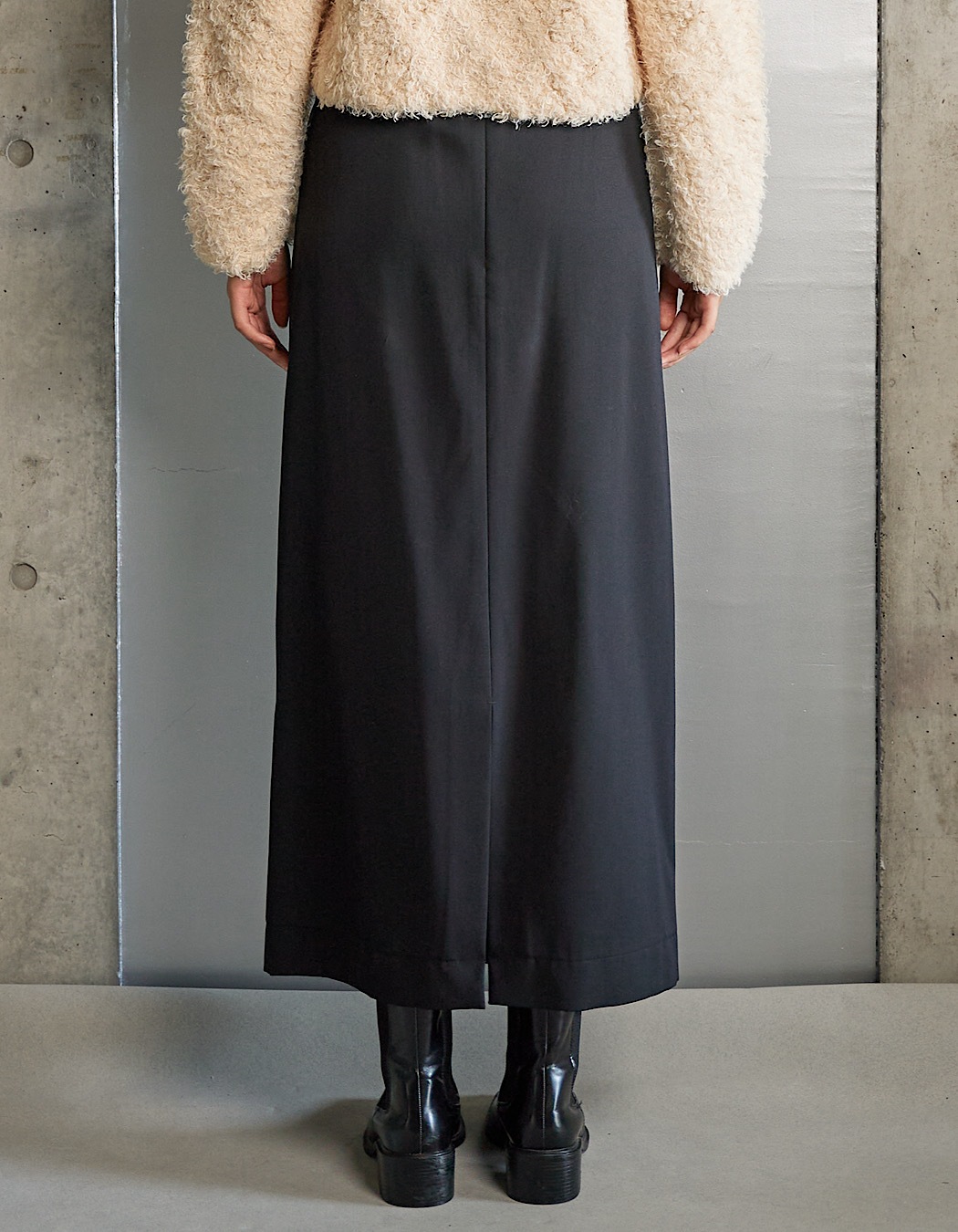 Inverted Pleats Skirt / black