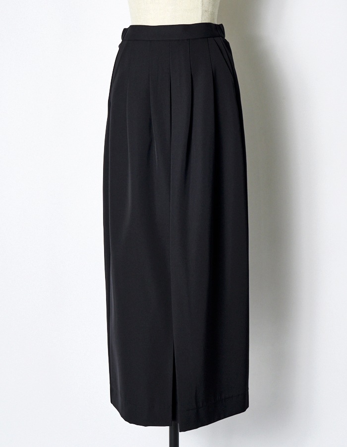 Inverted Pleats Skirt / black