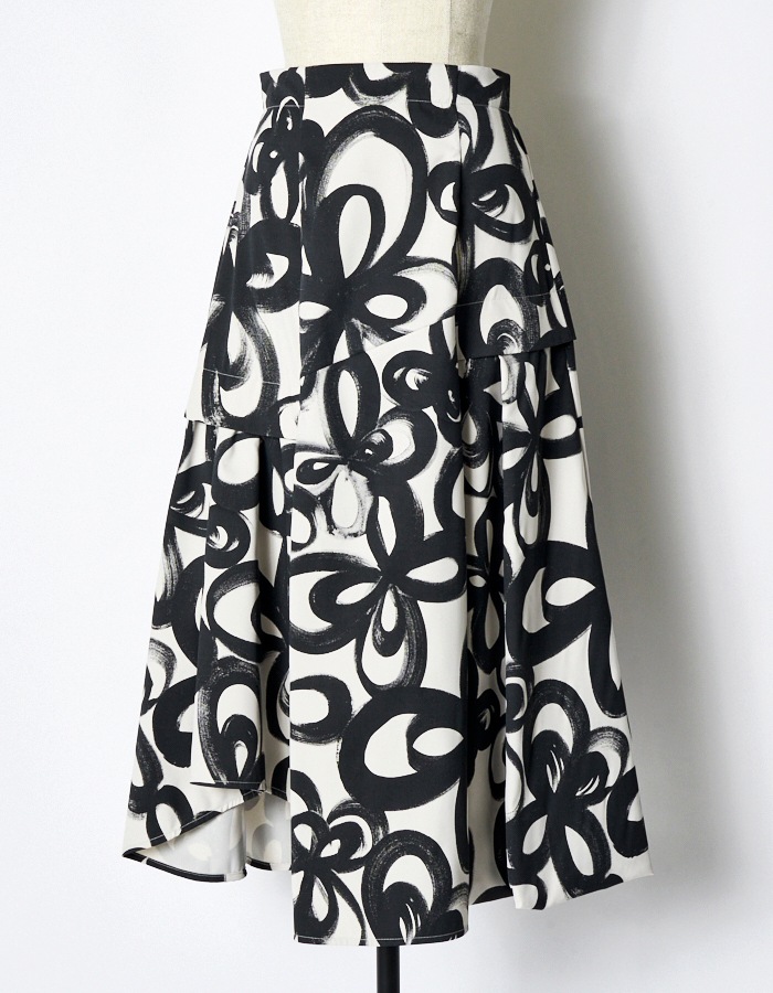 "Chain Flower" Print Skirt / white