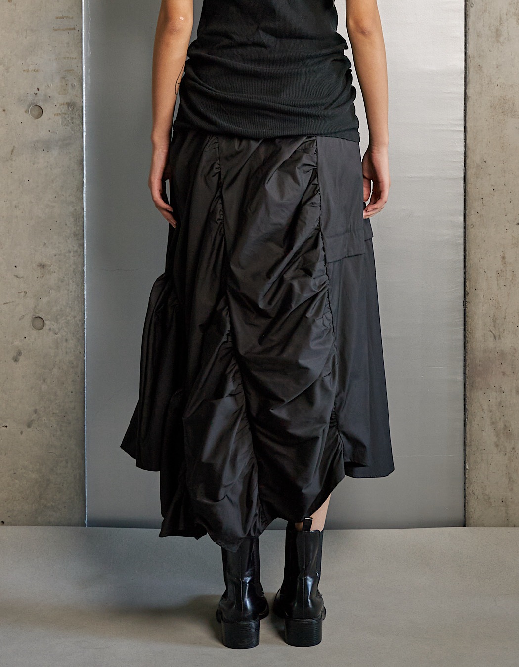 Typewriter Gathered Skirt / black