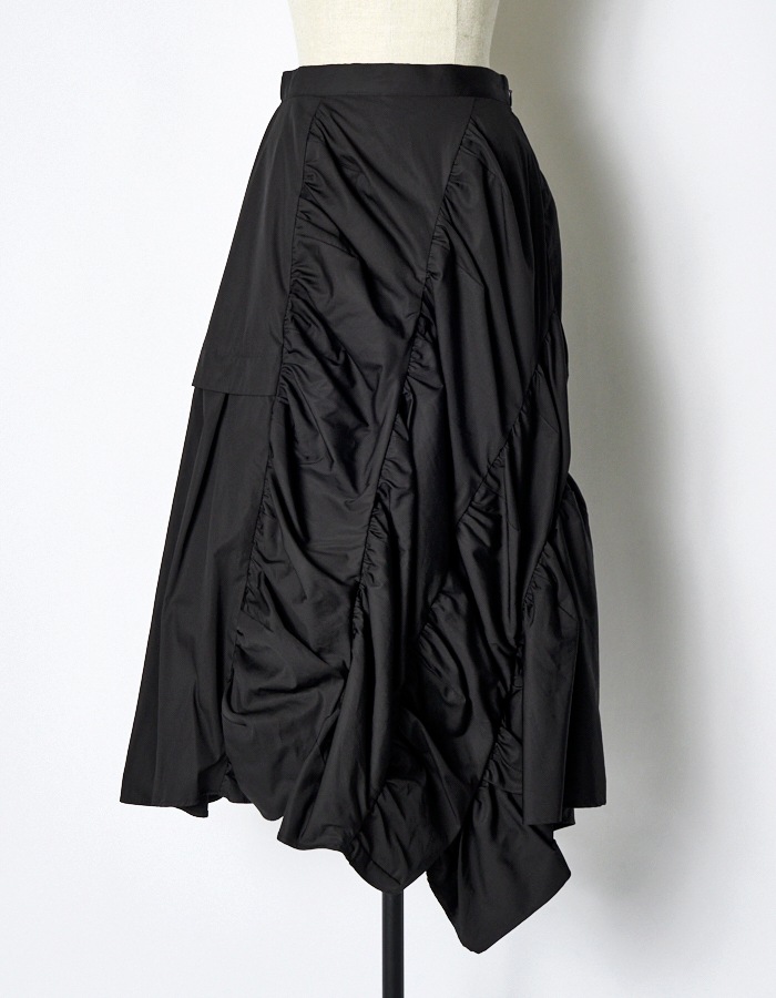 Typewriter Gathered Skirt / black
