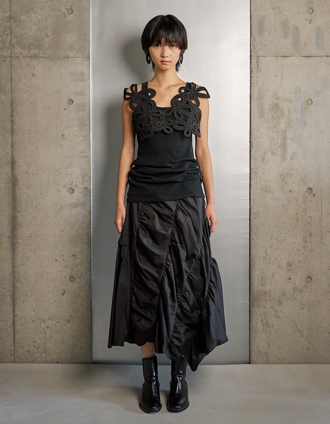 Typewriter Gathered Skirt / black