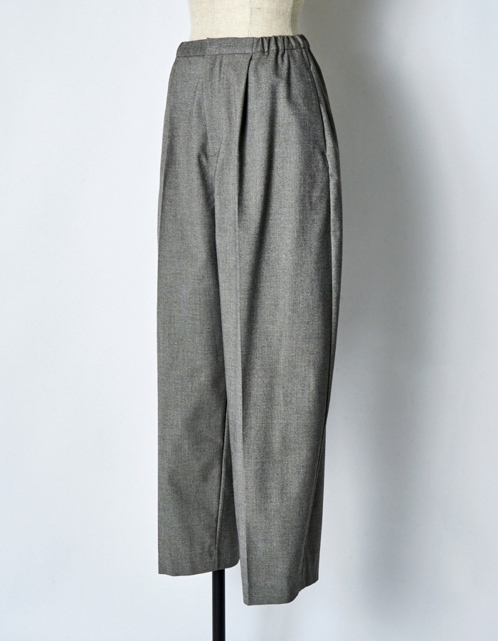 Tuck Wide Trousers / gray