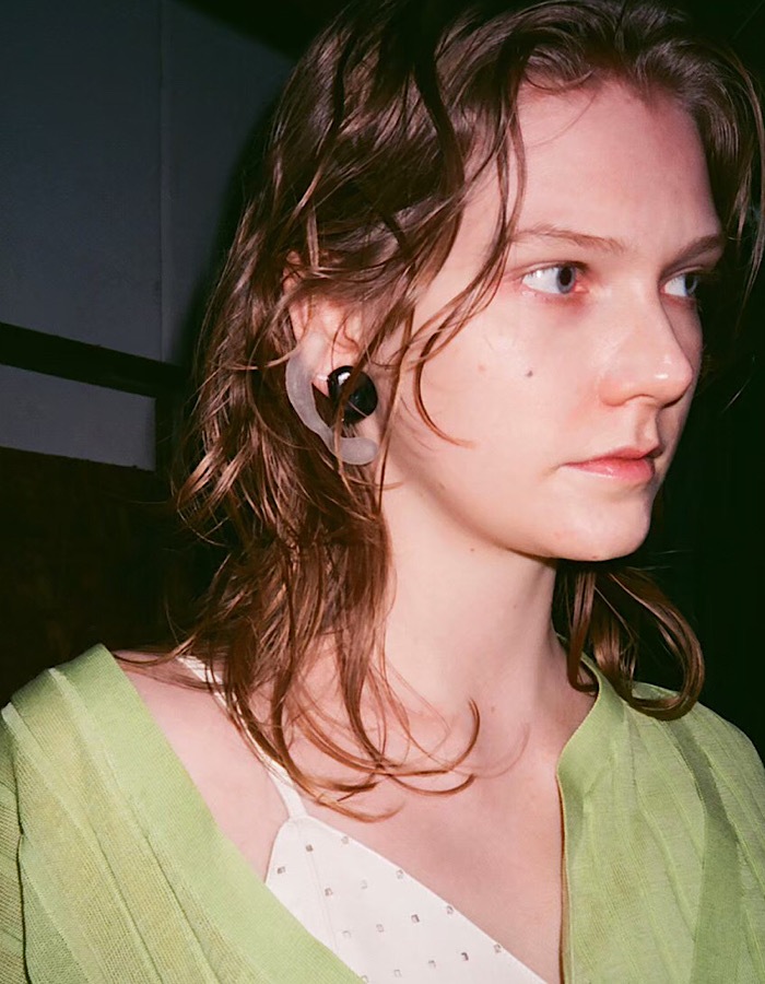 Symbolic Pierced Earrings / clear