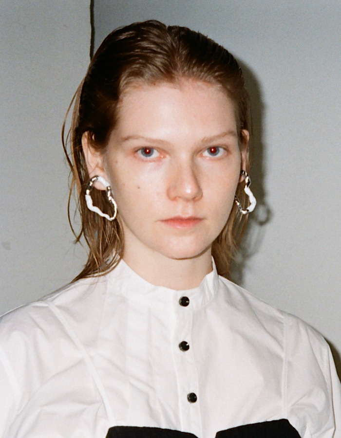 Painted Pierced Earrings / white