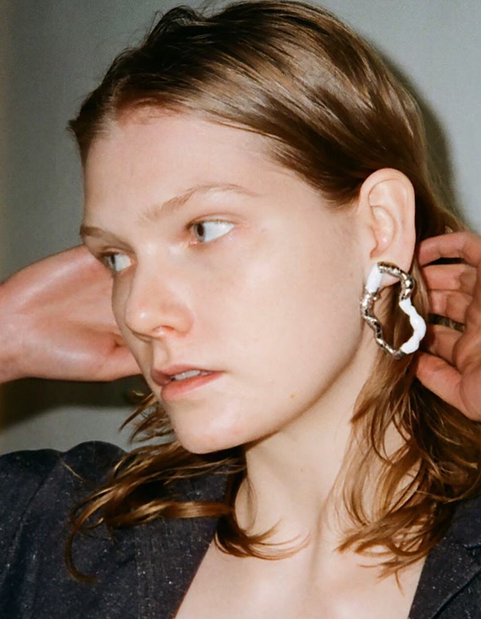 Painted Pierced Earrings / white