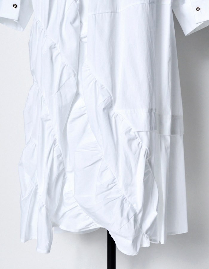 Typewriter Gathered Dress / white