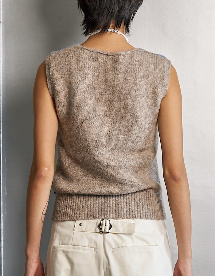 Landscape Knit Vest / gray