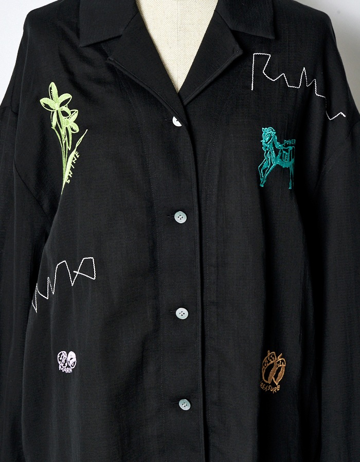 Treasure Embroidery Shirt / black