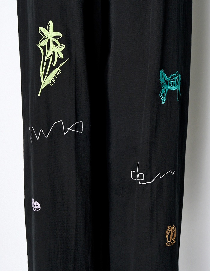 Treasure Embroidery Trousers / black