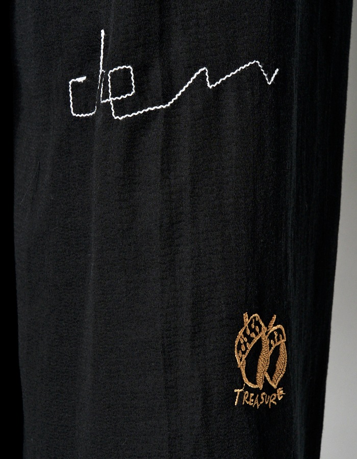 Treasure Embroidery Trousers / black
