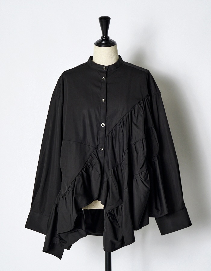 Typewriter Gathered Blouse / black