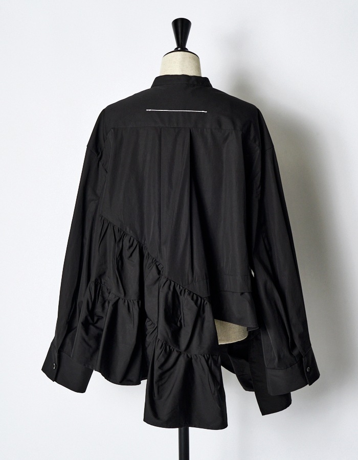 Typewriter Gathered Blouse / black