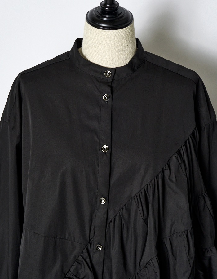 Typewriter Gathered Blouse / black