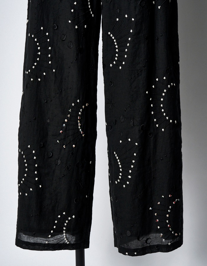 Cotton Bijou Embroidery Trousers / black