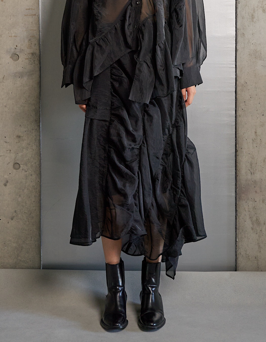 Sheer Gathered Skirt / black