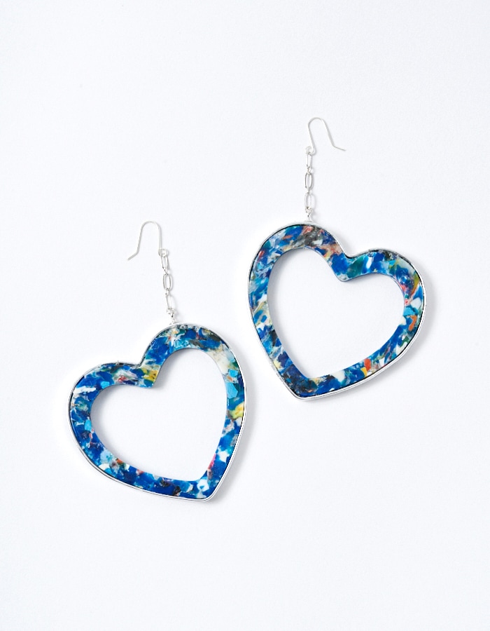 Ocean Plastic Heart Earrings / blue
