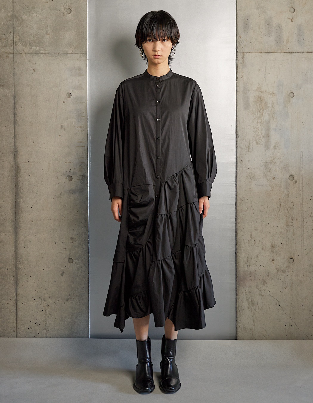 Typewriter Gathered Dress / black