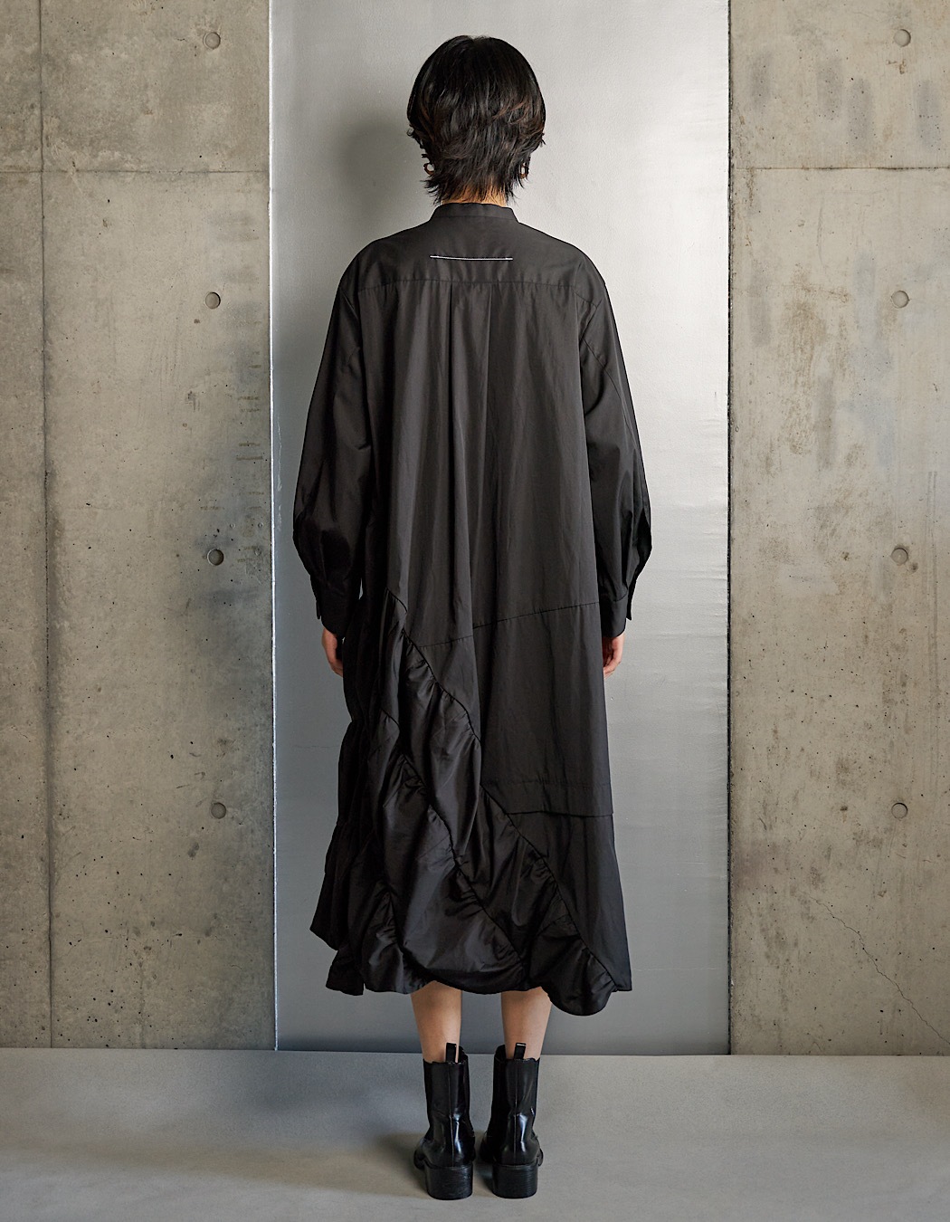 Typewriter Gathered Dress / black