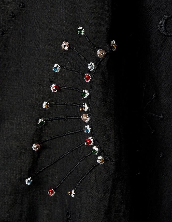 Cotton Bijou Embroidery Shirt / black