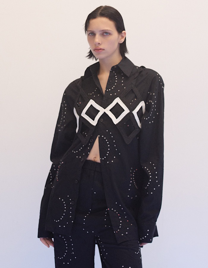Cotton Bijou Embroidery Shirt / black