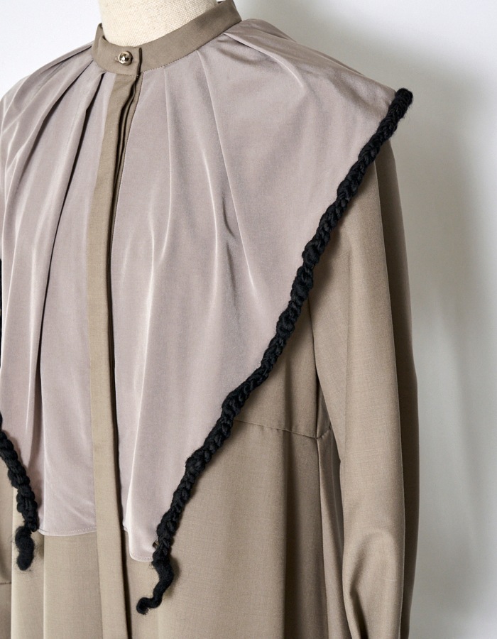 Bond Yarn Collar Dress / gray