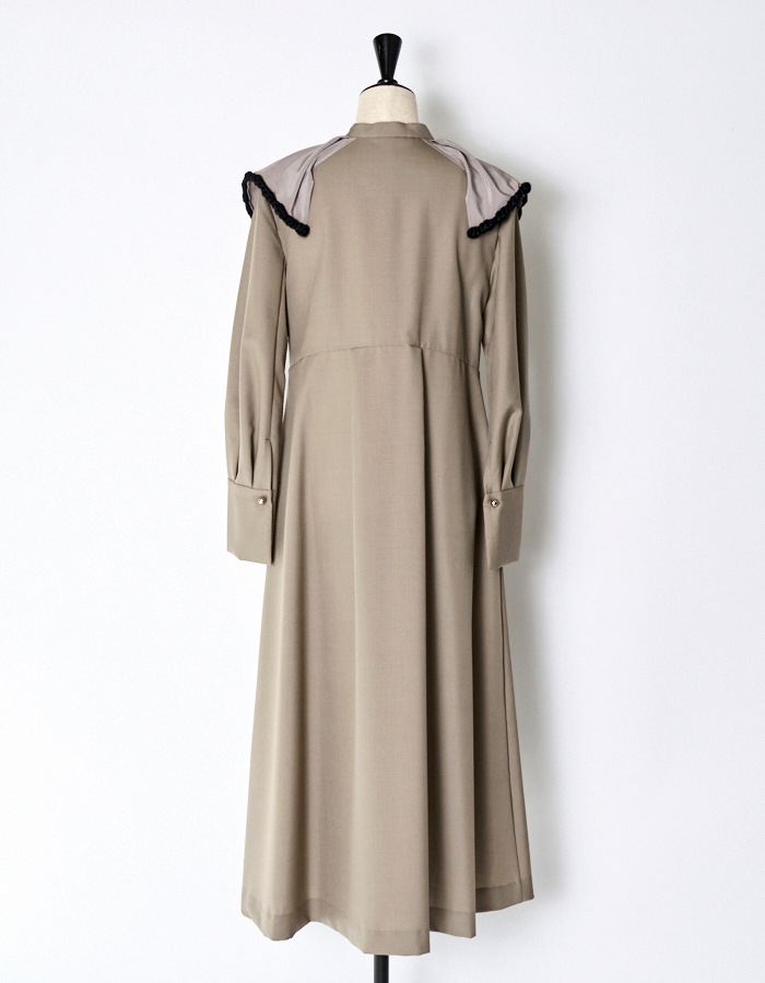 Bond Yarn Collar Dress / gray