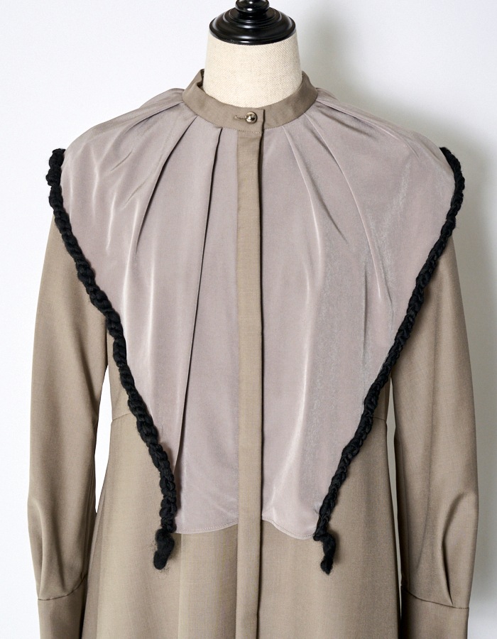 Bond Yarn Collar Dress / gray