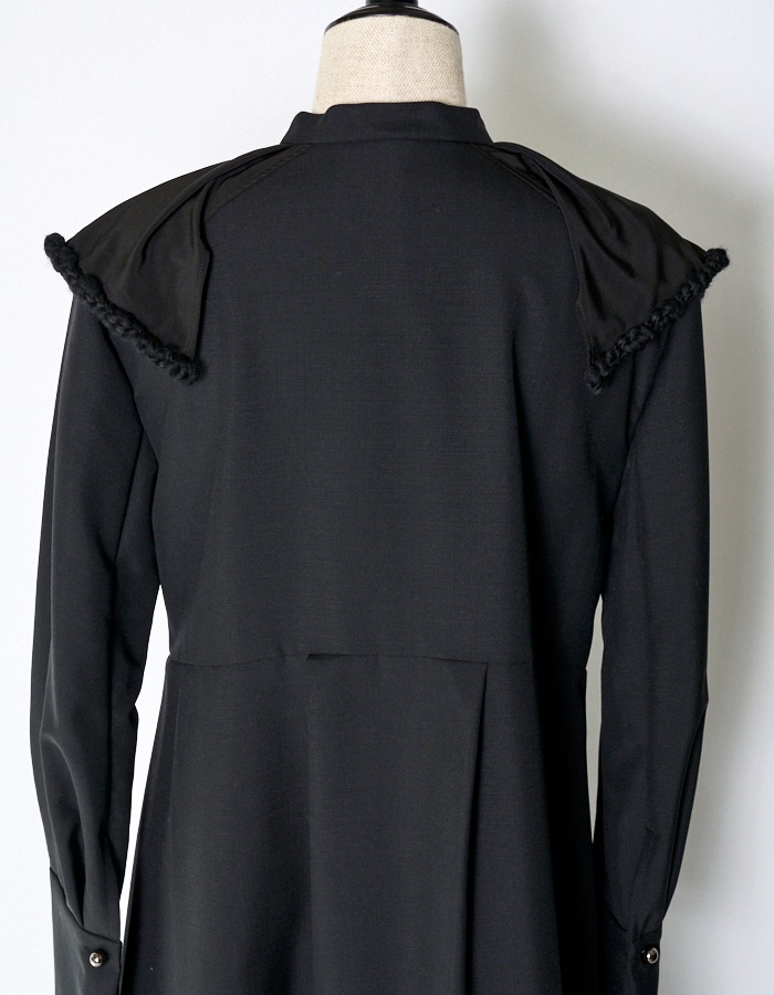 Bond Yarn Collar Dress / black