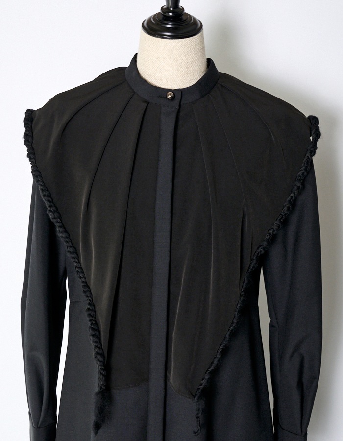 Bond Yarn Collar Dress / black