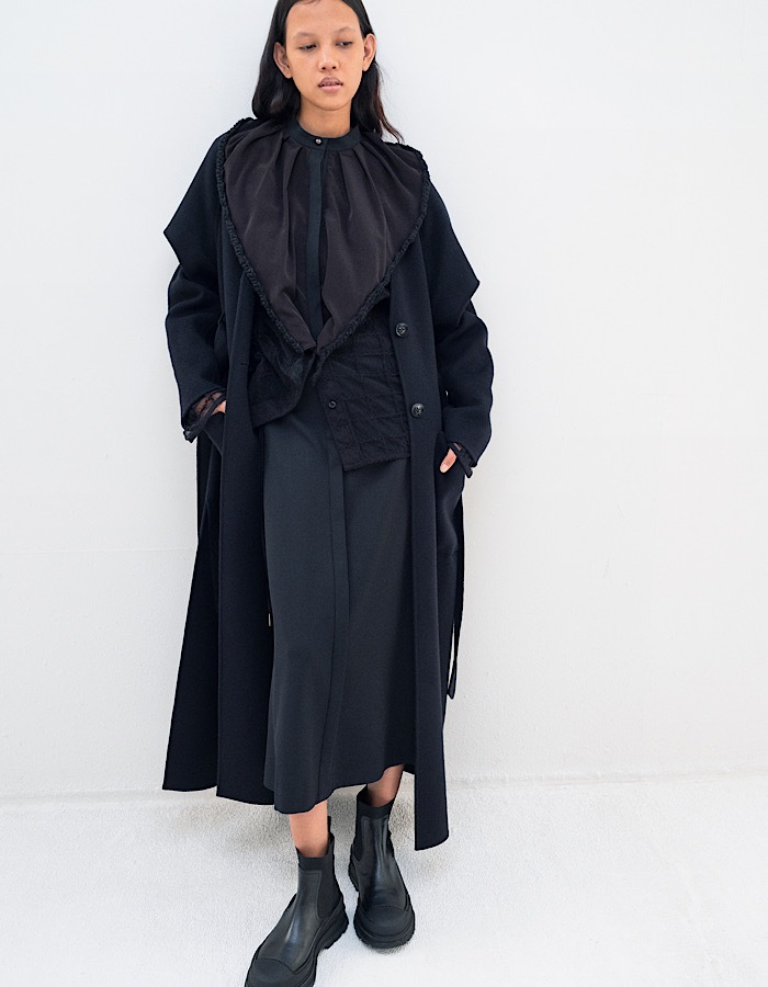 Bond Yarn Collar Dress / black