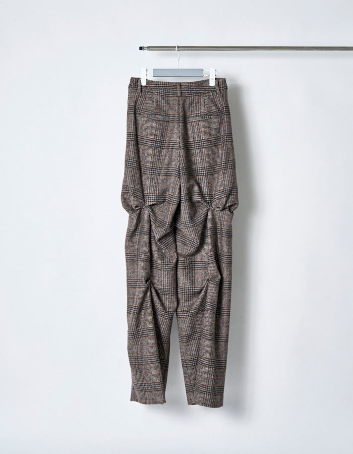 Curiosity Check Trousers / brown