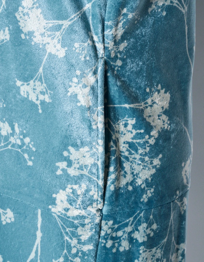 Tree Shade Velor Dress / sax blue