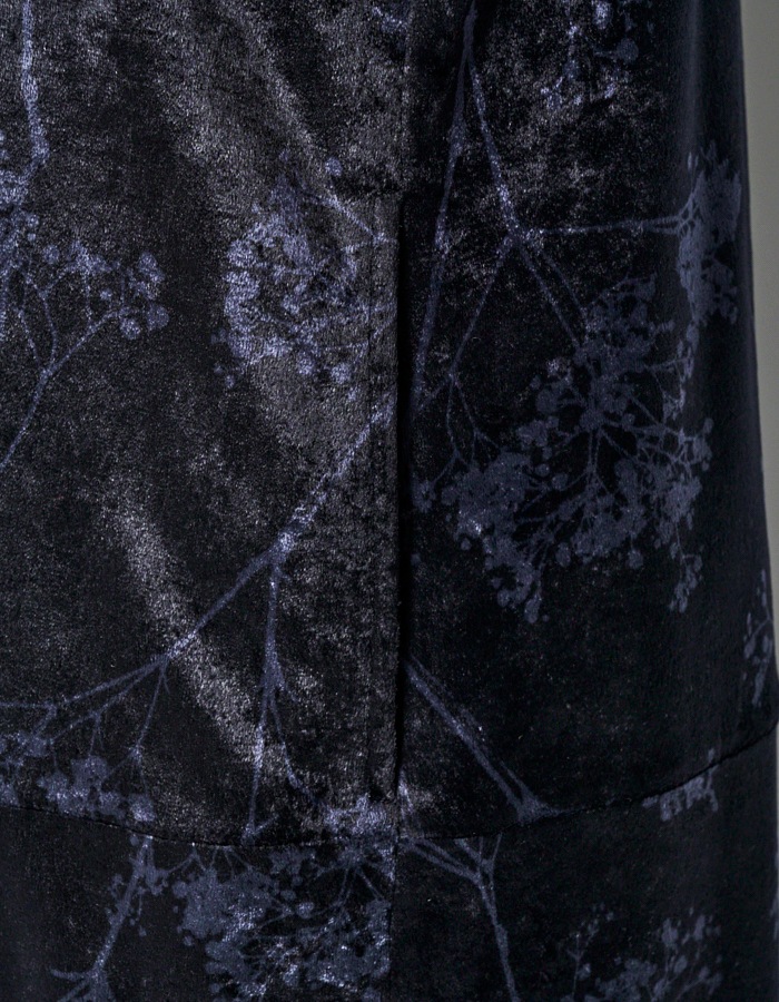 Tree Shade Velor Dress / black