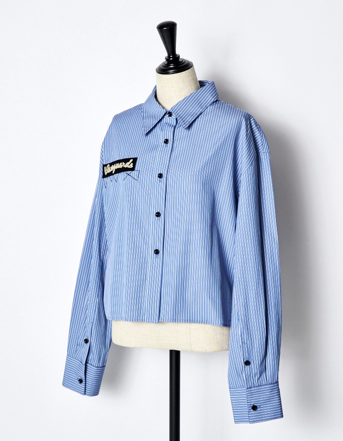 RUMCHE��VAN Embroidery Cropped Shirt / navy