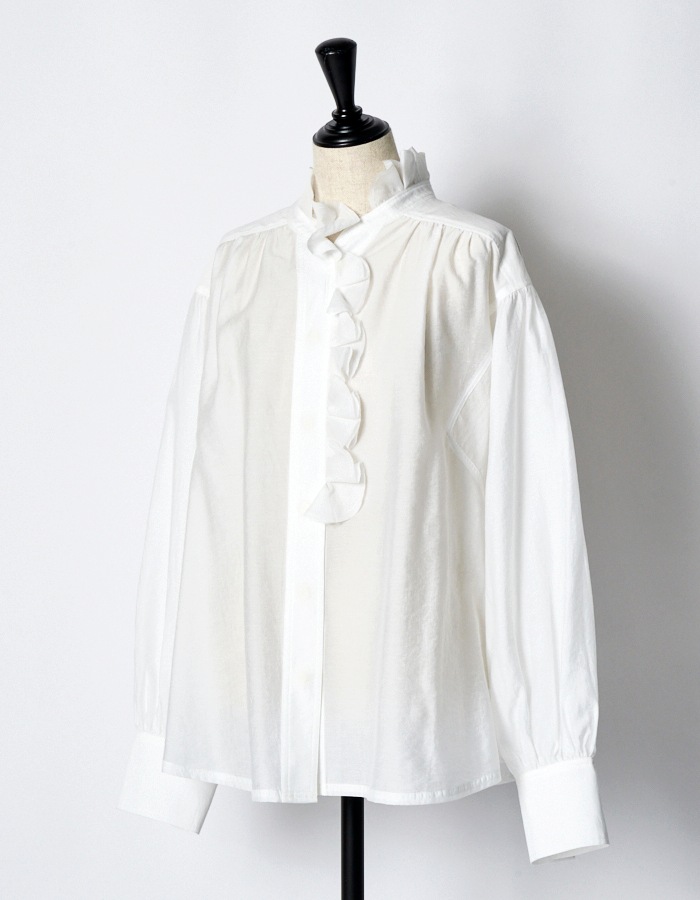 Half Moon Ruffle Blouse / off white