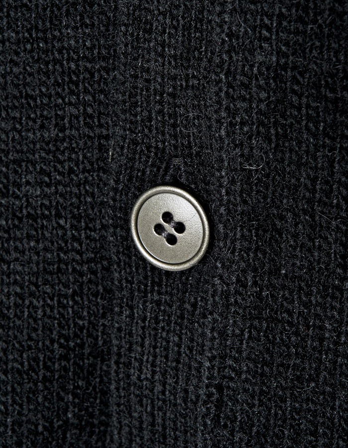 RUMCHE��VAN Colorful Embroidery Cardigan / black