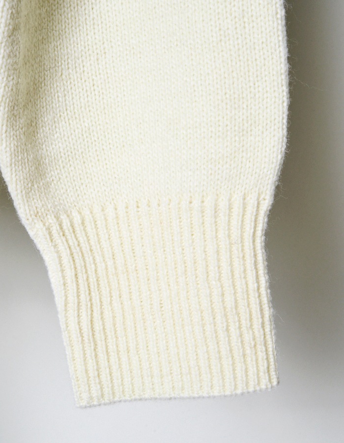 RUMCHE��VAN Colorful Embroidery Cardigan / off white