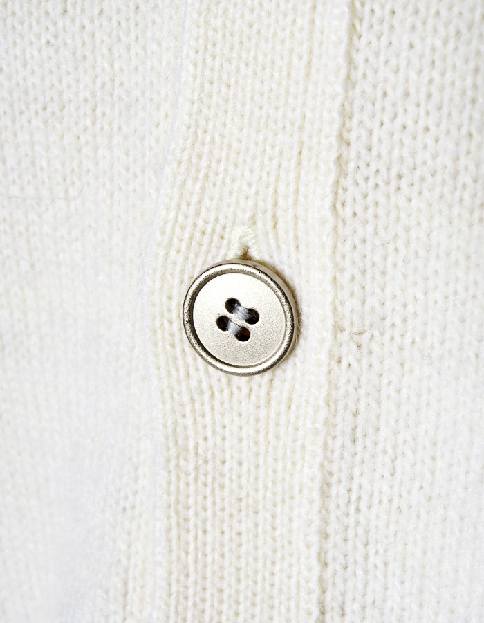 RUMCHE��VAN Colorful Embroidery Cardigan / off white